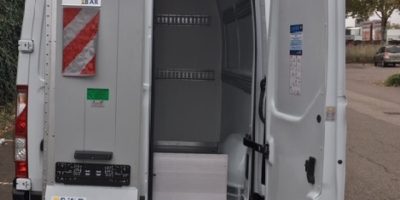 RENAULT MASTER X62L3H2 4 sièges Zuo partie arrière isolée décontaminable hayon dépliable (5)